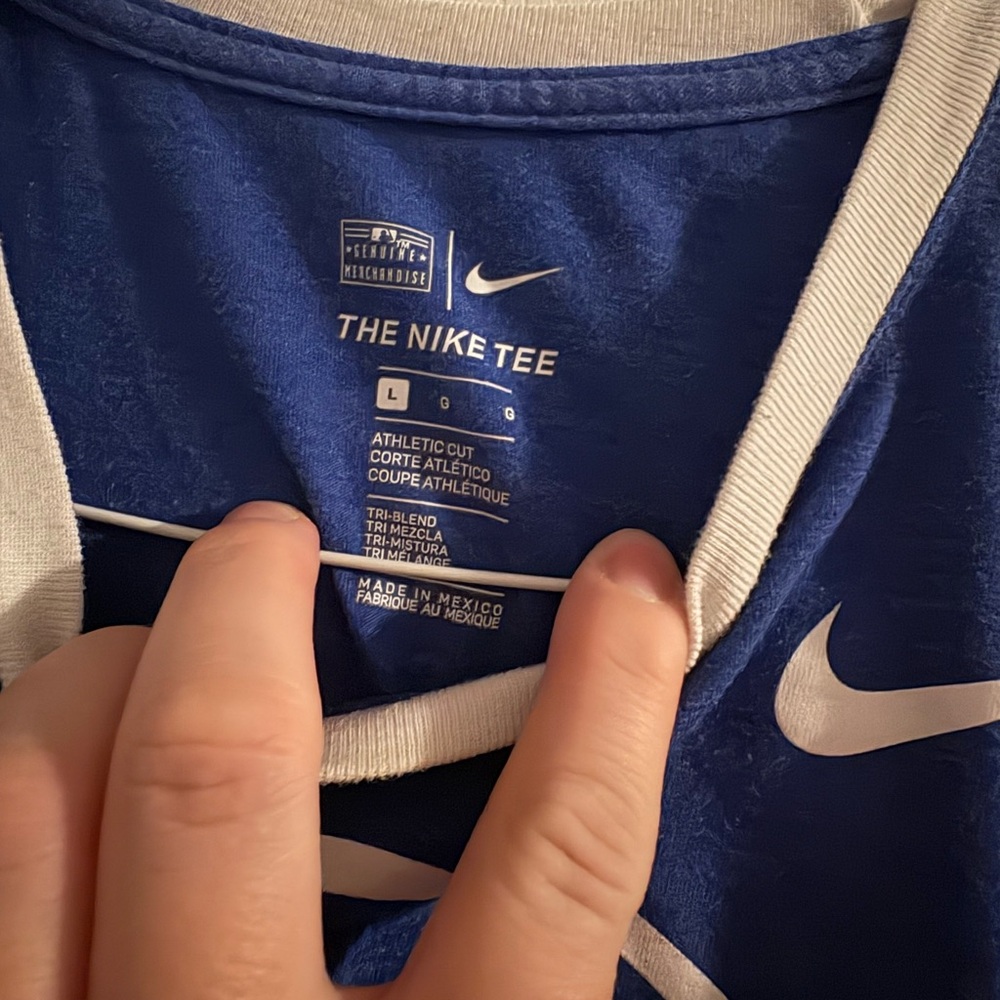Cubs Nike tshirt - Picture 3 of 3